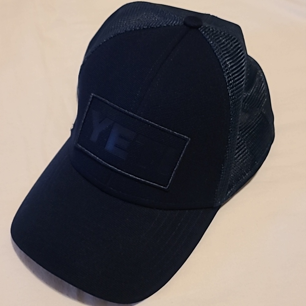 Yeti Trucker Hat Cap Snap Back Navy Blue On Blue Patch Logo Breathable